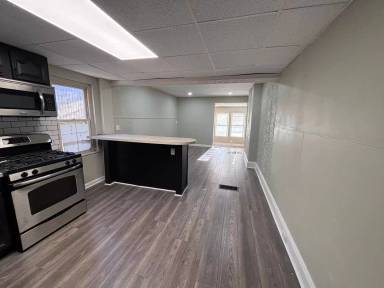 Main picture of 1636 E State St