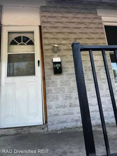 Main picture of 5332 Glenmore Ave