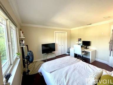 Main picture of 666 Linden Ave