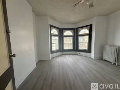 Main picture of 39 S Farragut St