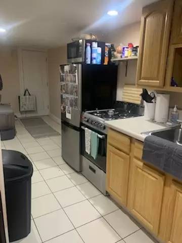 Main picture of 18 Sherwood Ave