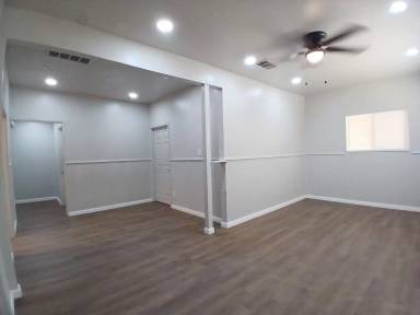 Main picture of 135 N 1st St