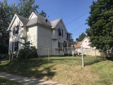 Main picture of 202 S Gorham St