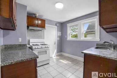 Main picture of 72 Atlantic St