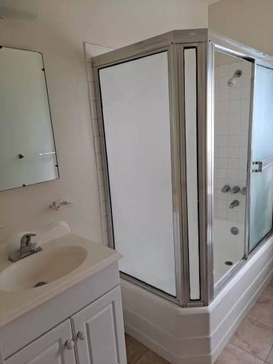 Main picture of 2114 W Victory Blvd