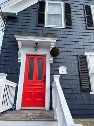 Main picture of 35 Lincoln Ave