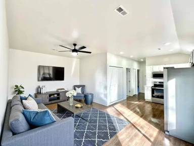 Main picture of 1215 Corporate Dr