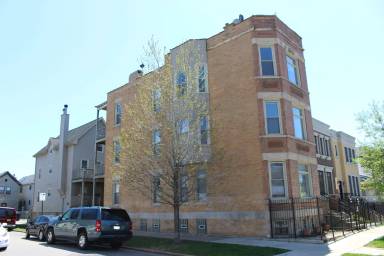 Main picture of 1657 N Maplewood Ave