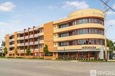 Main picture of 1300 Northwest Blvd