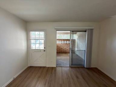Main picture of 350 S Bedford Rd