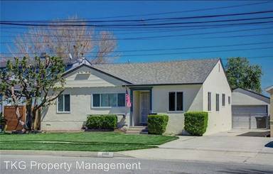 Main picture of 4468 Stevely Ave