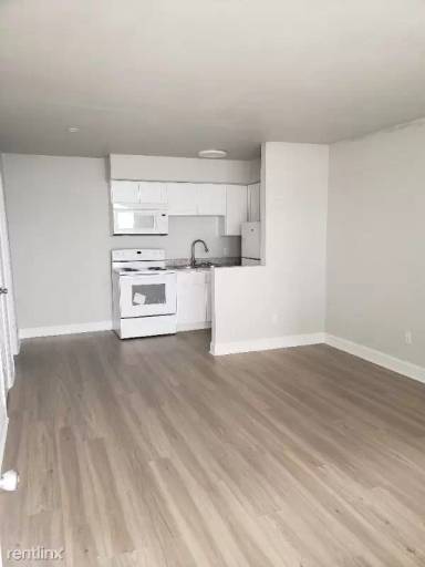 Main picture of 351 San Antonio Blvd