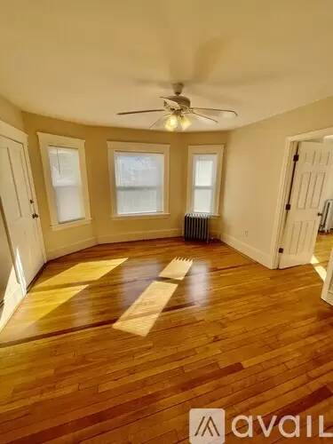 Main picture of 1300 Main St