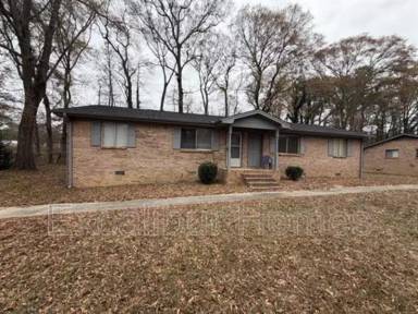 Main picture of 816 Jesters Lake Dr