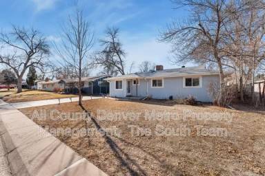 Main picture of 3741 S Fox St