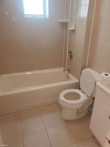 Main picture of 1924 70th St