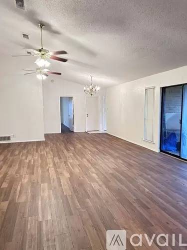 Main picture of 2200 Canterbury Ct