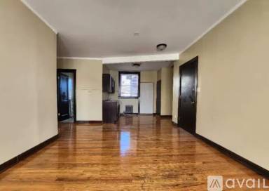 Main picture of 5467 W Augusta Blvd