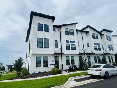 Main picture of 15501 Hamlin Park Dr