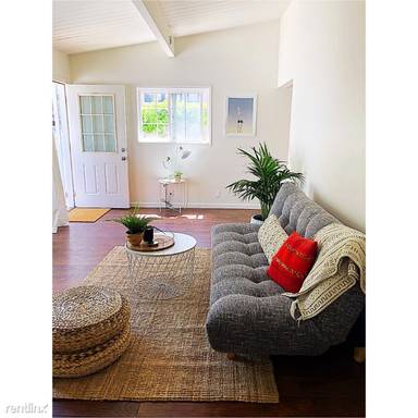 Main picture of 836 3rd St