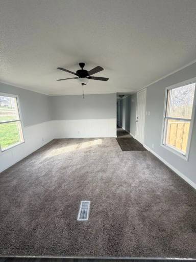 Main picture of 125 Lindell Way
