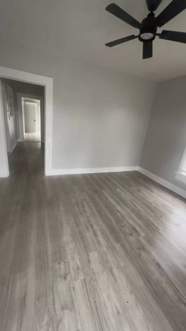 Main picture of 323 W 22nd St