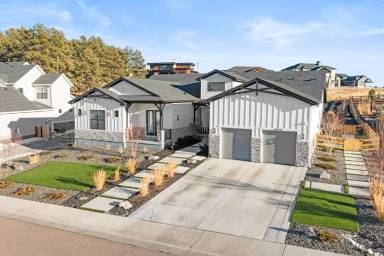Main picture of 9676 Elizabeth St