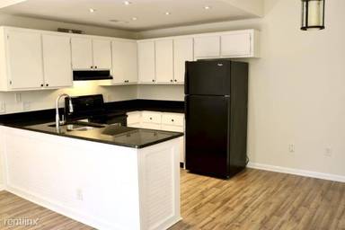 Main picture of 2152 Spoleto Ln E