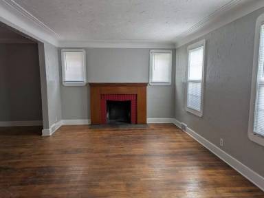 Main picture of 16637 Chandler Park Dr