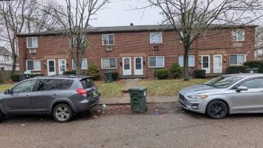 Main picture of 1404 20th St NE