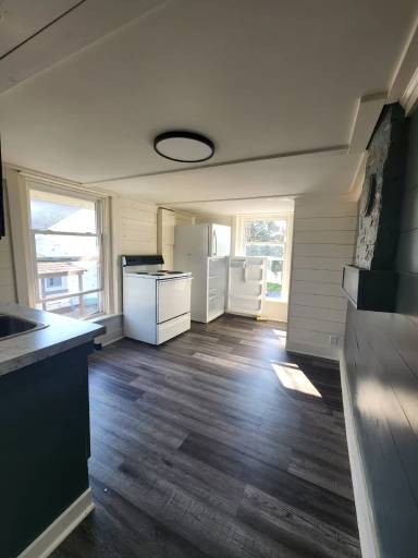 Main picture of 228 S Walnut Ave