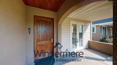 Main picture of 67 Kensington Dr