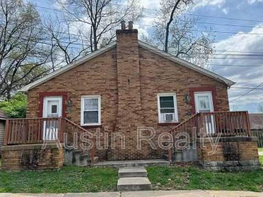 Main picture of 8840 Graceland Ave