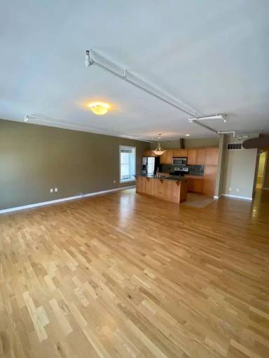 Main picture of 315 W Riverside Ave