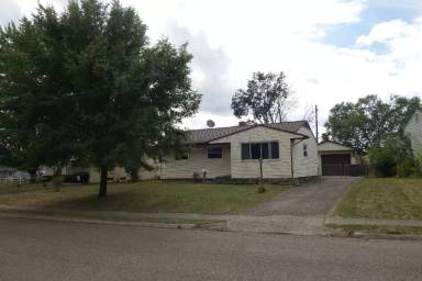 Main picture of 5289 Eisenhower Rd