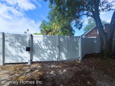 Main picture of 1060 18th Ave S
