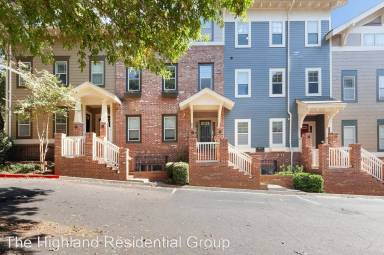 Main picture of 655 Mead St SE