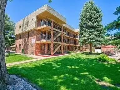 Main picture of 1530 9th Ave