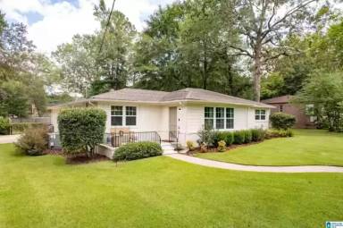 Main picture of 301 Redwood St