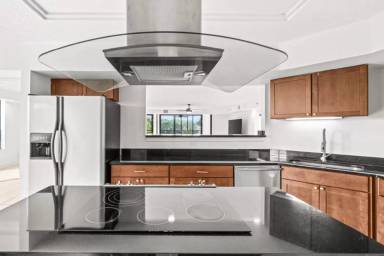 Main picture of 7201 Promenade Dr