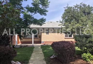 Main picture of 1215 Cherry St