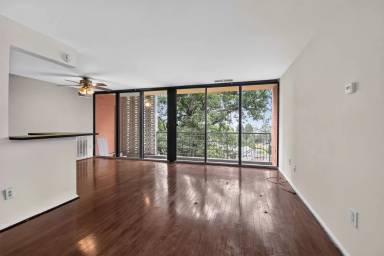 Main picture of West End Condominiums
