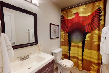 Main picture of 2115 N Garrett Ave