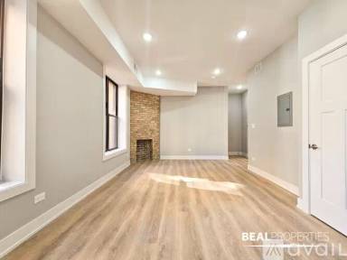 Main picture of 428-438 W Belden Ave