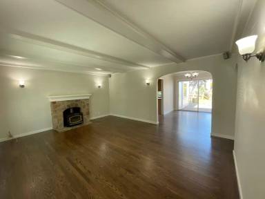 Main picture of 834 Green Ave