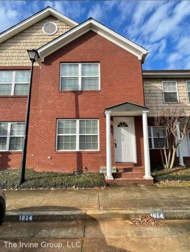 Main picture of 1812 Station Dr