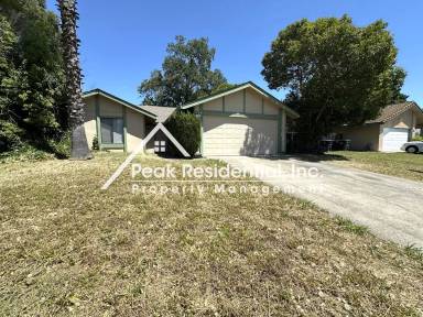 Main picture of 7920 Daffodil Way