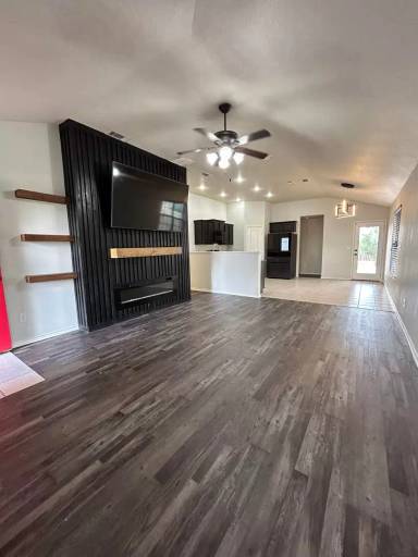 Main picture of 9903 Holiday Dr