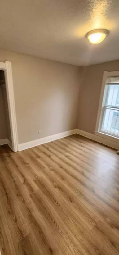 Main picture of 818 1/2 Norwood Ave