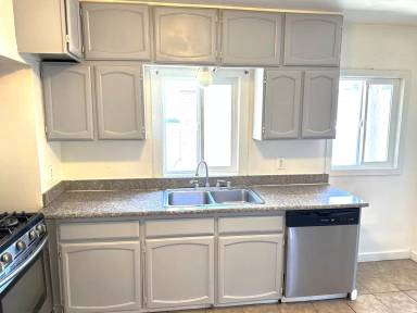 Main picture of 9380 Thermal St